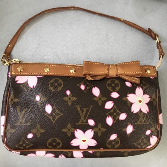 Louis Vuitton Handbags - Louis Vuitton Pouchette—Limited Design